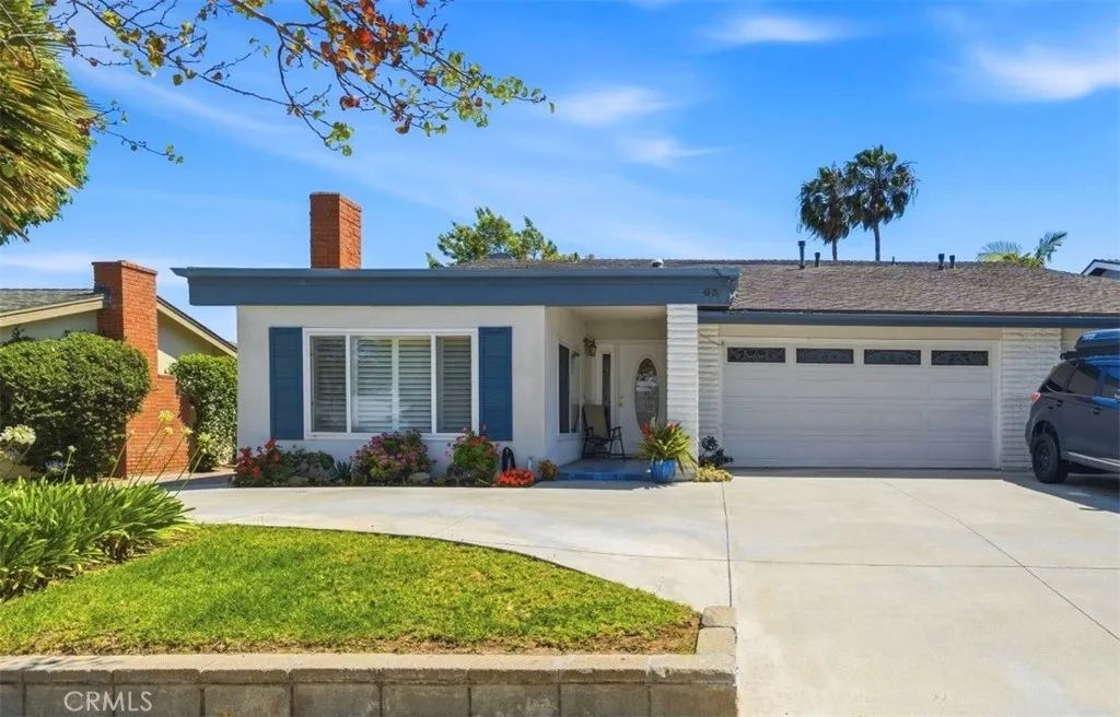 635 Plumer, Costa Mesa, CA 92627