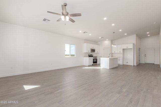 6043 N JESSIE Road, Casa Grande, AZ 85194