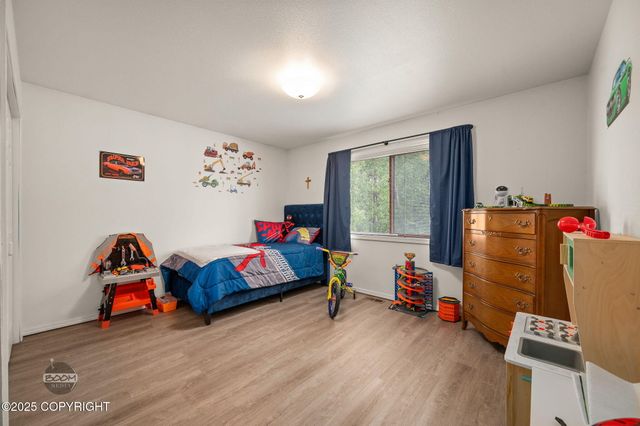 900 W Selina Lane, Wasilla, AK 99654