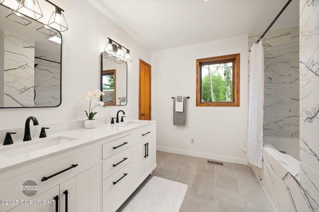 900 W Selina Lane, Wasilla, AK 99654