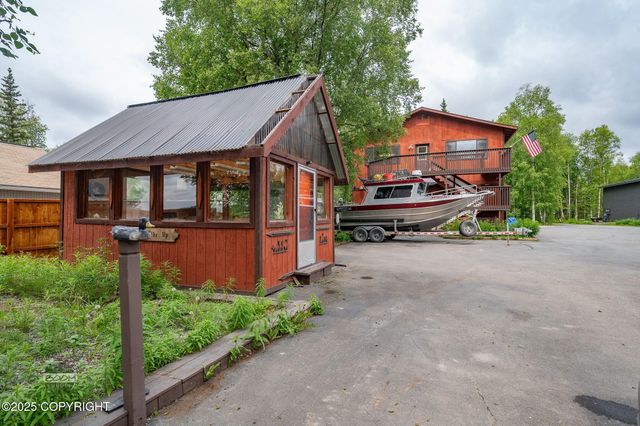 900 W Selina Lane, Wasilla, AK 99654