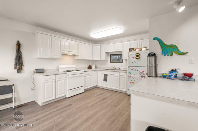 900 W Selina Lane, Wasilla, AK 99654