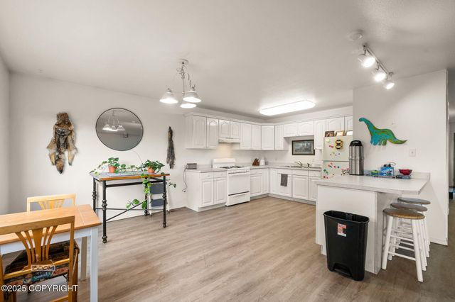 900 W Selina Lane, Wasilla, AK 99654