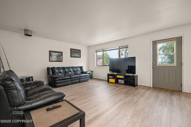 900 W Selina Lane, Wasilla, AK 99654