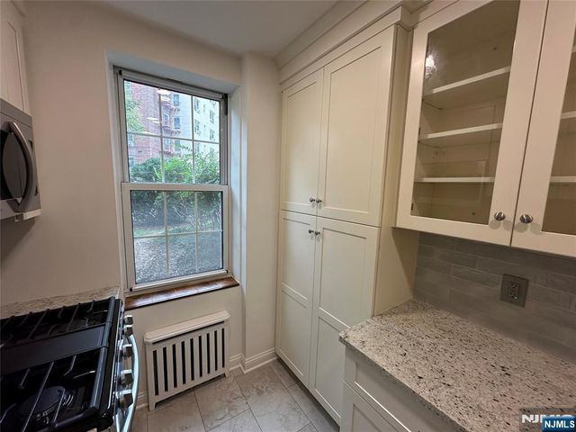 8450 Boulevard East 1F, North Bergen, NJ 07047