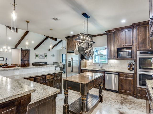 115 Kriston Lane, Springtown, TX 76082