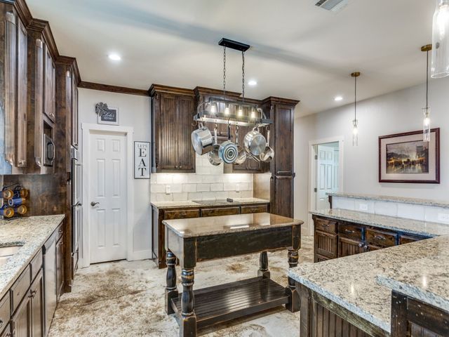 115 Kriston Lane, Springtown, TX 76082