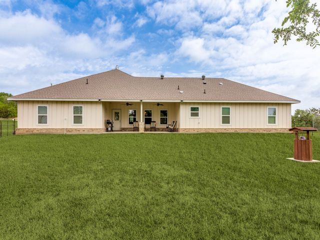 115 Kriston Lane, Springtown, TX 76082