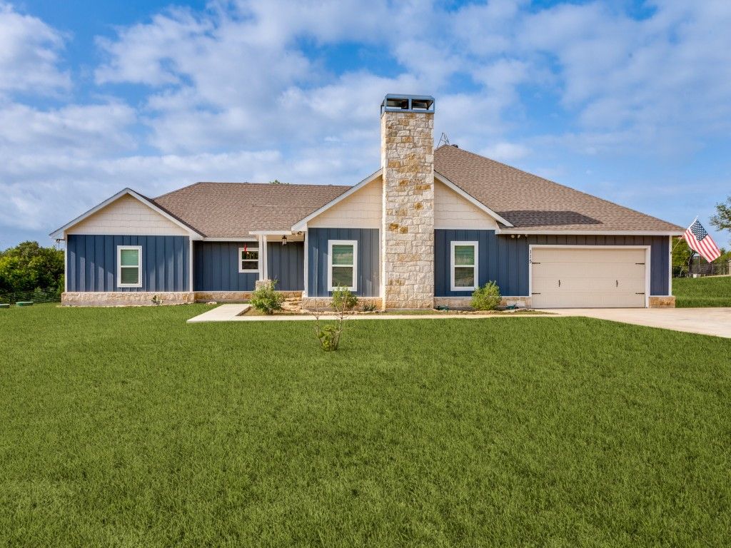 115 Kriston Lane, Springtown, TX 76082