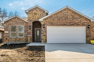 2125 Beaumont Street, Grand Prairie, TX 75051