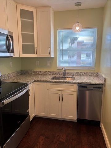 3160 36TH STREET N 210, St Petersburg, FL 33713