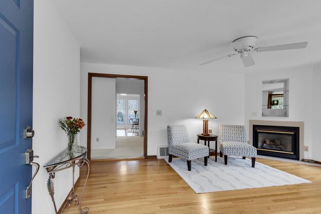 5449 Old Middleton Road, Madison, WI 53705