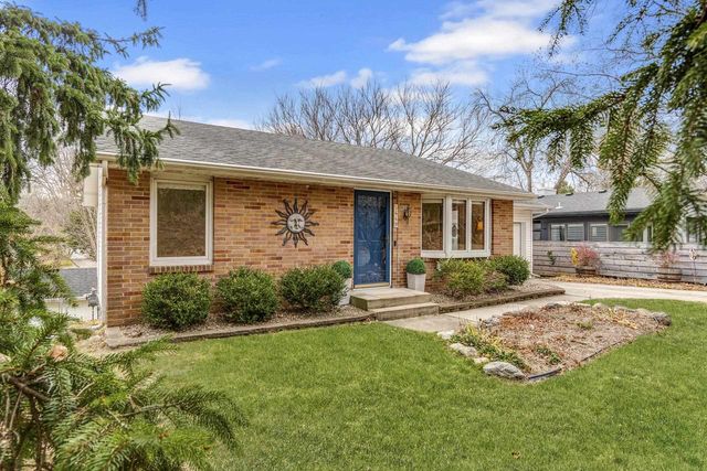 5449 Old Middleton Road, Madison, WI 53705