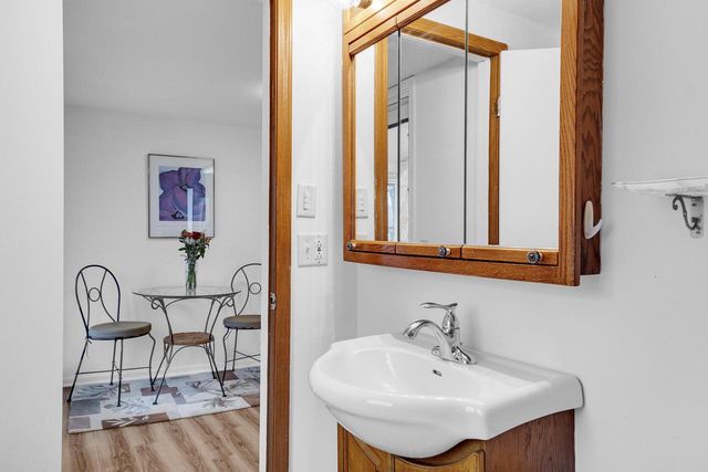 5449 Old Middleton Road, Madison, WI 53705