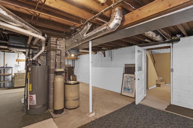 5449 Old Middleton Road, Madison, WI 53705