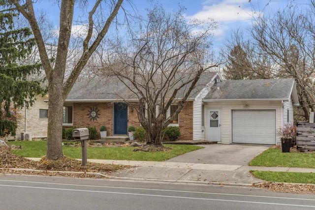 5449 Old Middleton Road, Madison, WI 53705