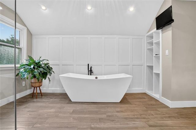 100 Bayswater Drive, Suwanee, GA 30024