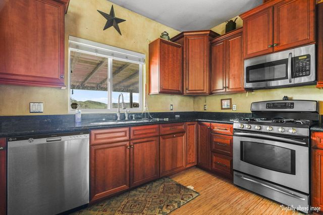 4255 Marcella Road, Igo, CA 96047