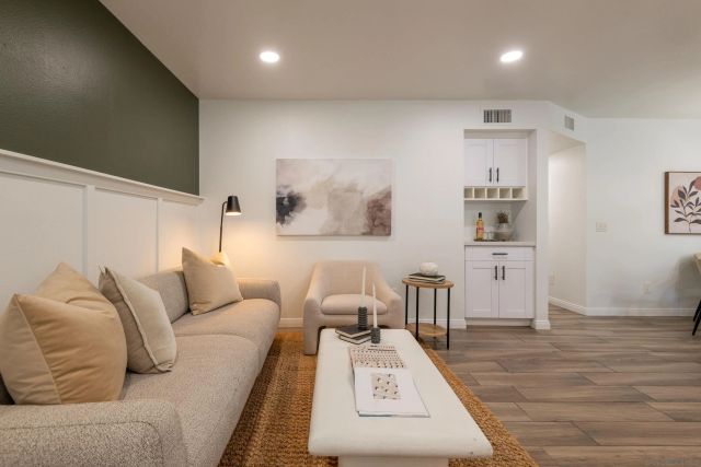4642 Felton 6, San Diego, CA 92116