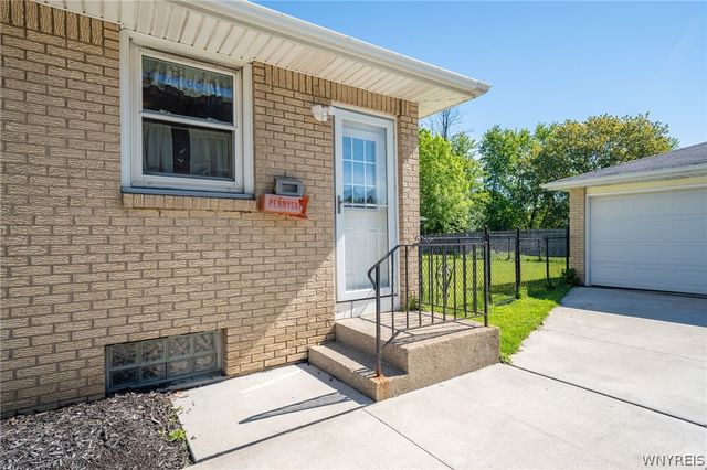 15 Colton Street, Cheektowaga, NY 14206