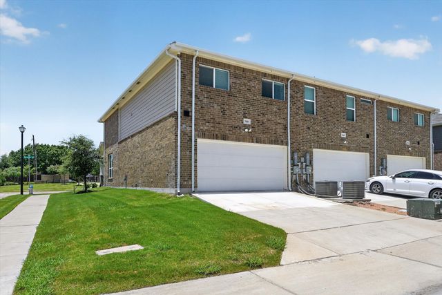 3001 Percheron Drive, Mesquite, TX 75150
