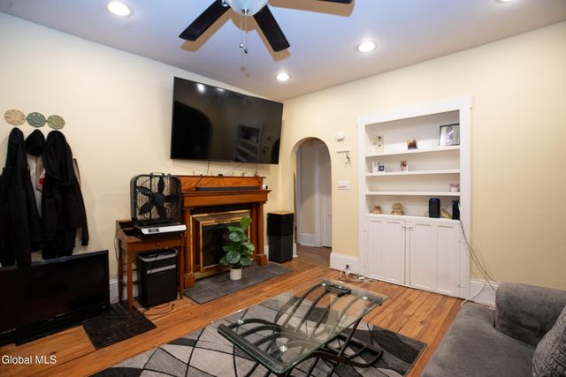 1039 Wendell Avenue, Schenectady, NY 12308