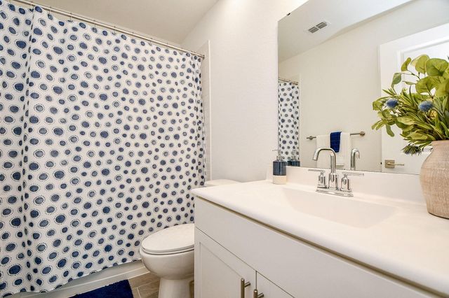 2210 Via Laura, South Houston, TX 77051