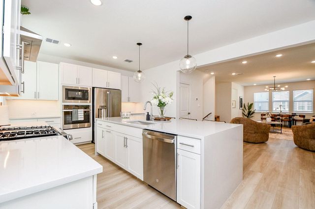 2210 Via Laura, South Houston, TX 77051