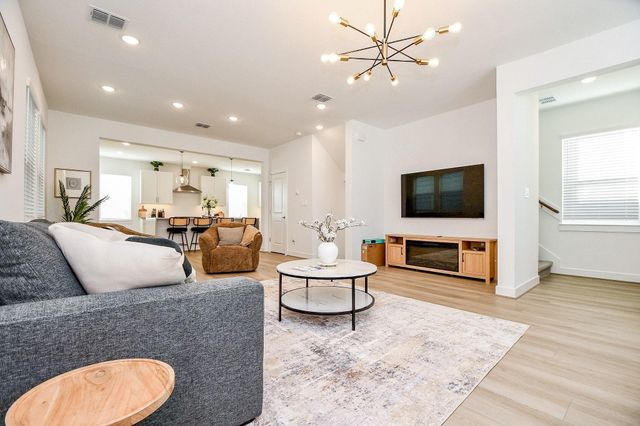 2210 Via Laura, South Houston, TX 77051