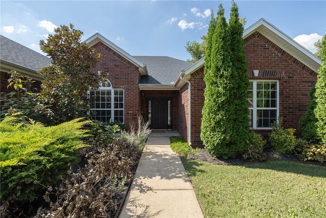 206 Tunbridge Drive, Bentonville, AR 72712