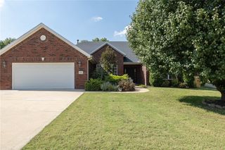 206 Tunbridge Drive, Bentonville, AR 72712