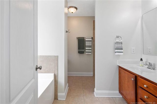 129 Crescent Drive, Raeford, NC 28376