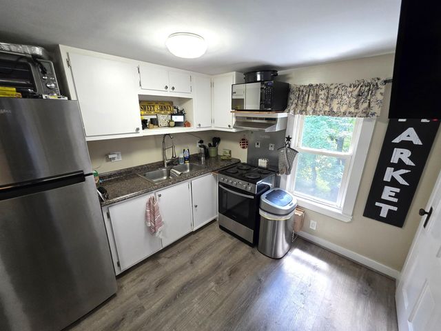 15 Winter Street, Farmington, NH 03835