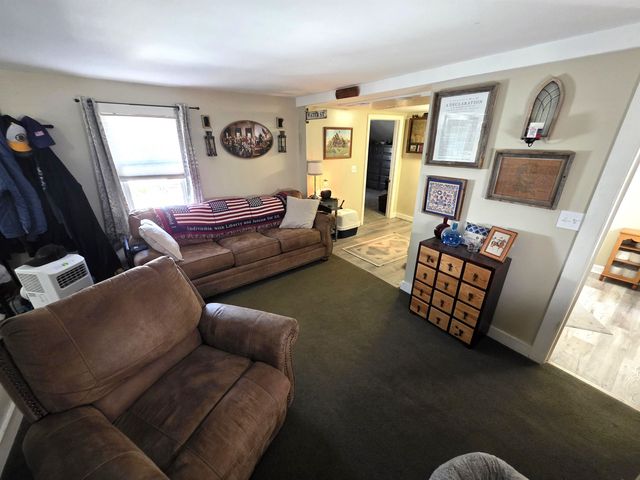 15 Winter Street, Farmington, NH 03835