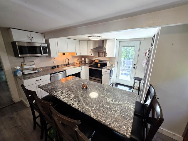 15 Winter Street, Farmington, NH 03835