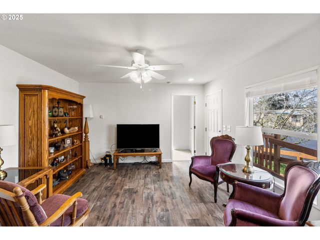 5335 MAIN St 187, Springfield, OR 97478