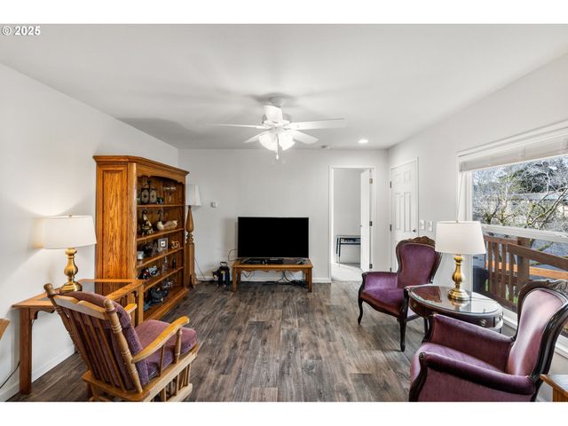 5335 MAIN St 187, Springfield, OR 97478