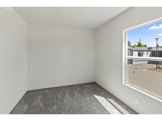 5335 MAIN St 187, Springfield, OR 97478