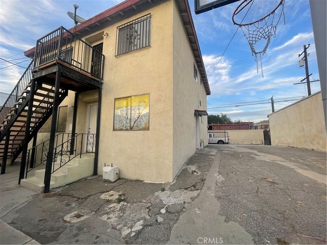 5609 56115613 E Beverly Boulevard 3, East Los Angeles, CA 90022