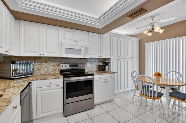 10953 Lake Front Place, Boca Raton, FL 33498
