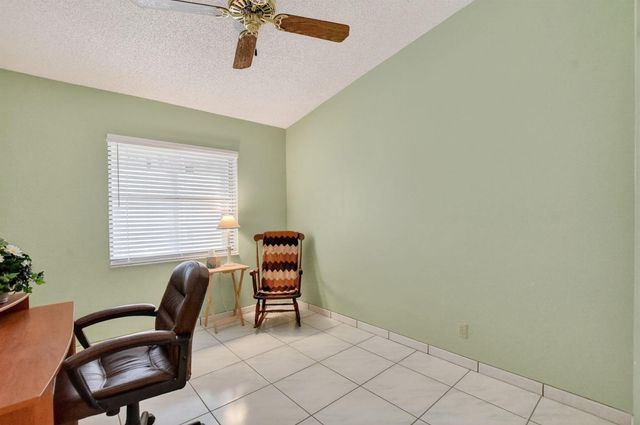 10953 Lake Front Place, Boca Raton, FL 33498
