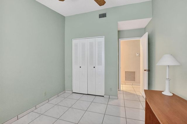 10953 Lake Front Place, Boca Raton, FL 33498