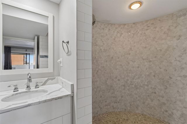 4141 BAYSHORE BOULEVARD 1106, Tampa, FL 33611