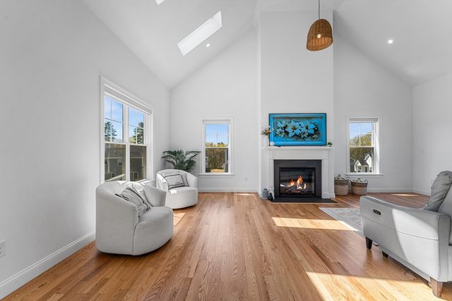 93 Mantell Rd, Uxbridge, MA 01569