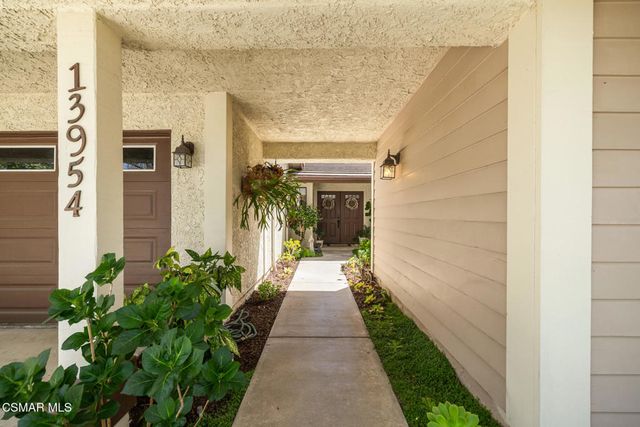 13954 Keisha Drive, Moorpark, CA 93021