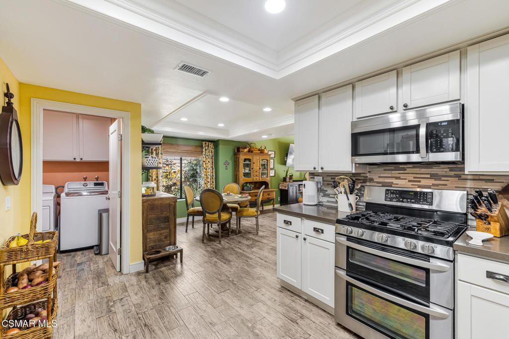 Image 19 of property listing at 13954 Keisha Drive, Moorpark, CA 93021