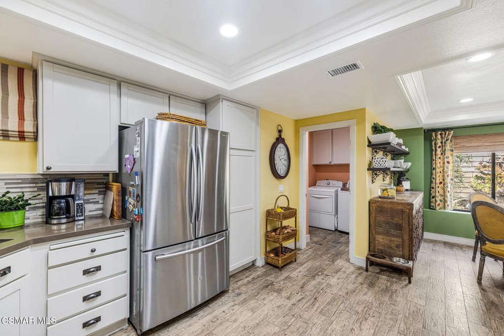 Image 20 of property listing at 13954 Keisha Drive, Moorpark, CA 93021