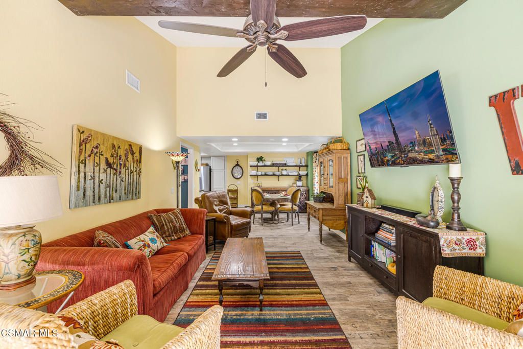 Image 22 of property listing at 13954 Keisha Drive, Moorpark, CA 93021