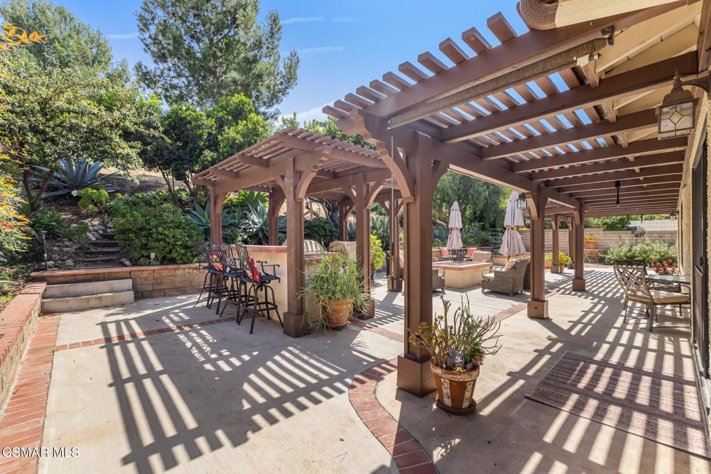 Image 38 of property listing at 13954 Keisha Drive, Moorpark, CA 93021