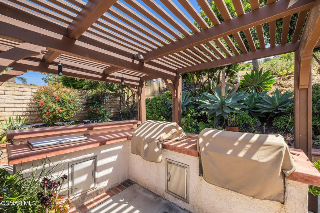 Image 41 of property listing at 13954 Keisha Drive, Moorpark, CA 93021